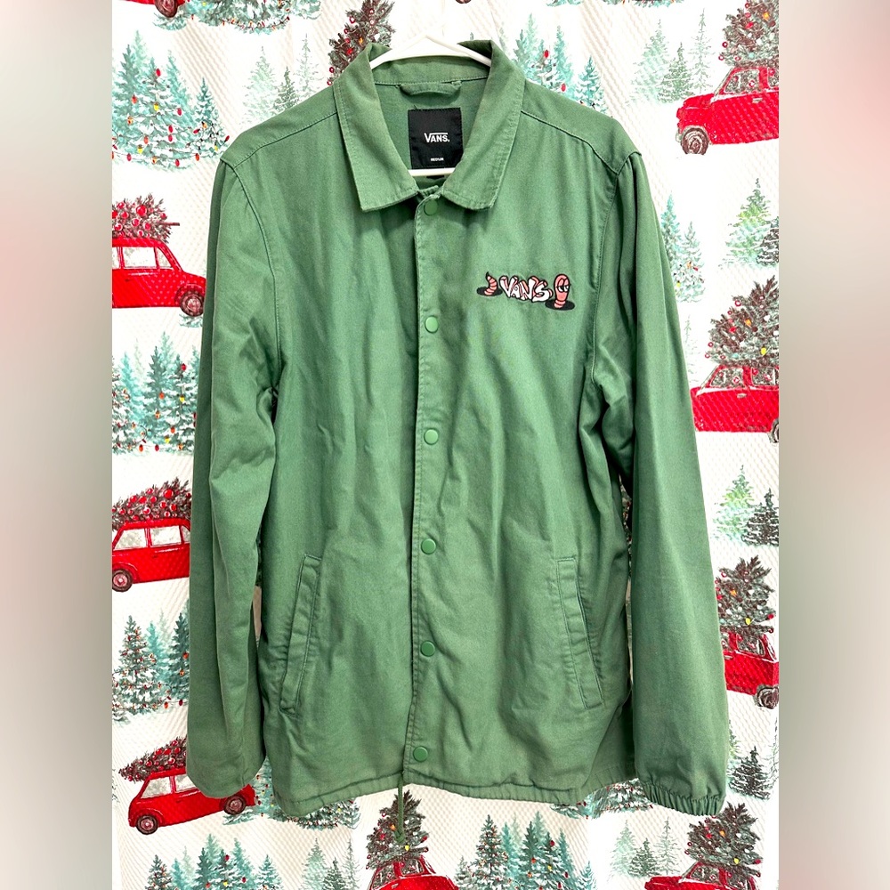 Men’s Vans jacket. Button front preloved in very good condition size medium